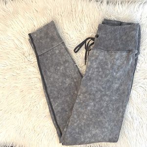 Victoria’s Secret Pink legging